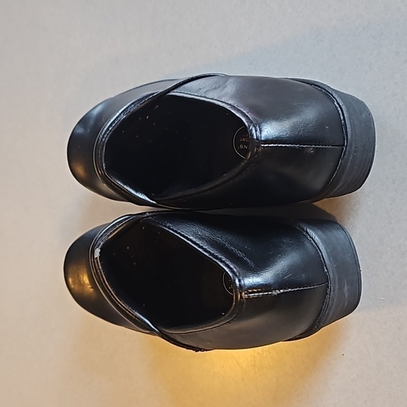 Predictions black clogs - Picture 6 of 11